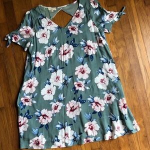 Teal floral dress with keyhole cutout